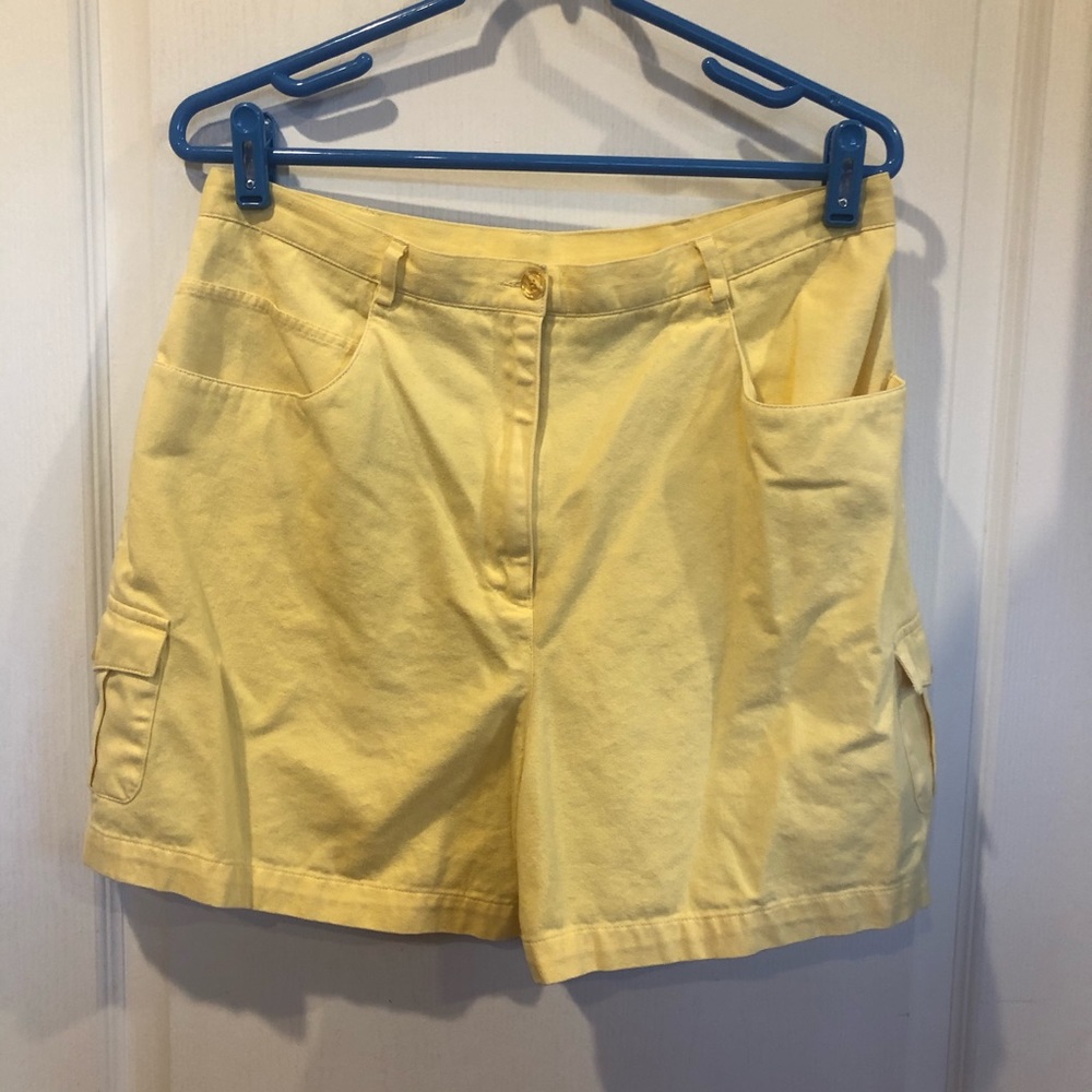 Liz Claiborne Yellow Cargo Shorts Sz 16